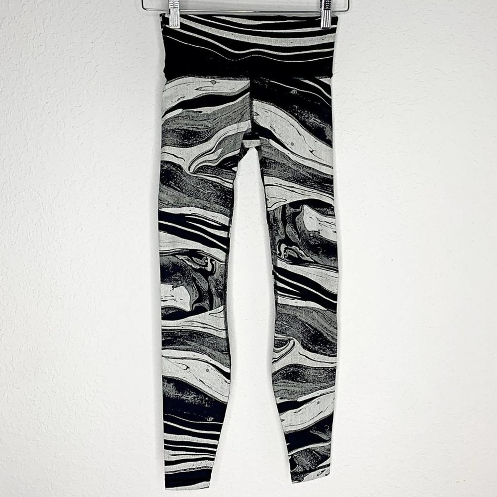 Lululemon Speed Wunder Nulux Tight in Marbled Mix Speed Wunder 50 G White Black - Picture 10 of 16